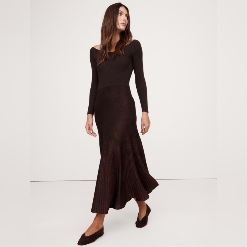 NEW! Banana Republic Chocolate Ganache Brown Sculpted V-Neck Maxi Dress🍎